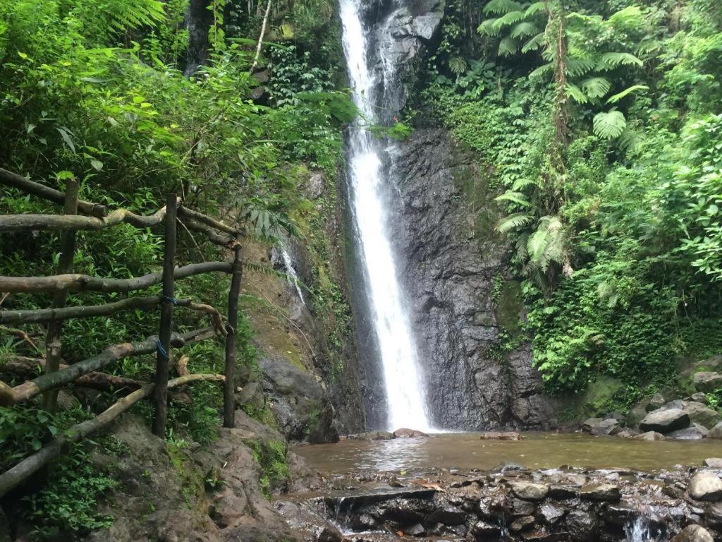 Oyo 93146 Lamin Indah Hotel Puncak Luaran gambar
